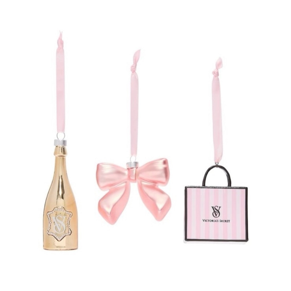 VICTORIA SECRET COLLECTORS EDITION 3PIECE GLASS CHRISTMAS ORNAMENT GIFT SET